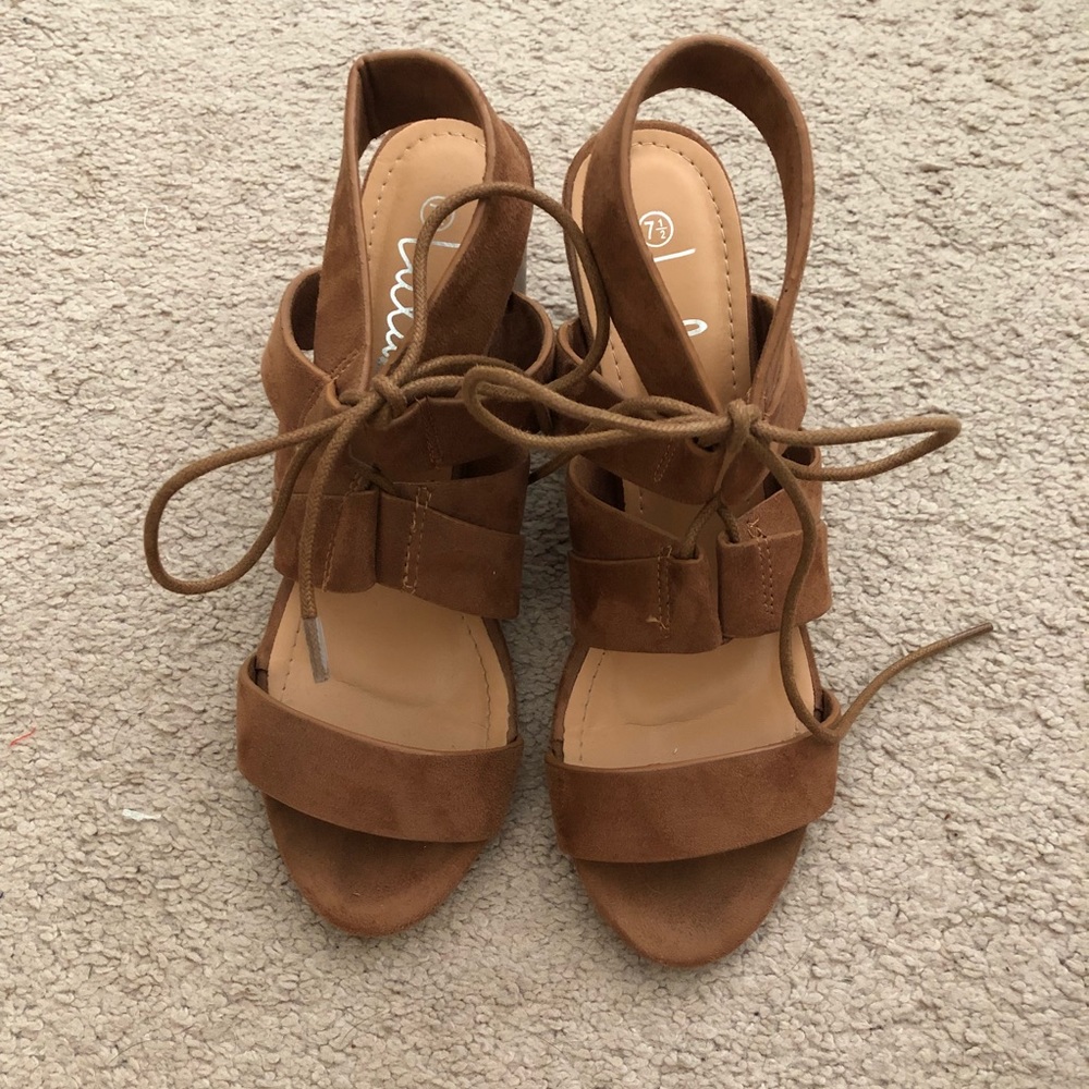 Lulu’s lace up sandals